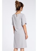 B035 Elegancka sukienka midi z falbankami B035 Elegancka sukienka midi z falbankami