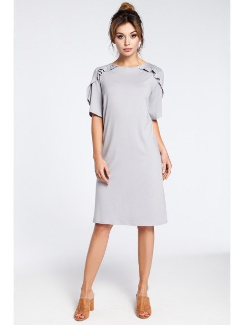 B035 Elegancka sukienka midi z falbankami B035 Elegancka sukienka midi z falbankami