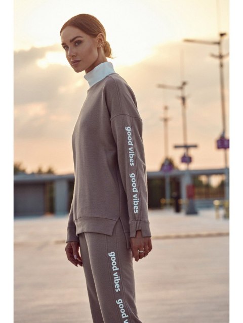 M620 Bluza z logo GOOD VIBES M620 Bluza z logo GOOD VIBES