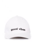 M625 Czapka z daszkiem z haftem GOOD VIBES