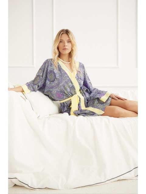 LA107 Kimono z kolorowym nadrukiem LA107 Kimono z kolorowym nadrukiem