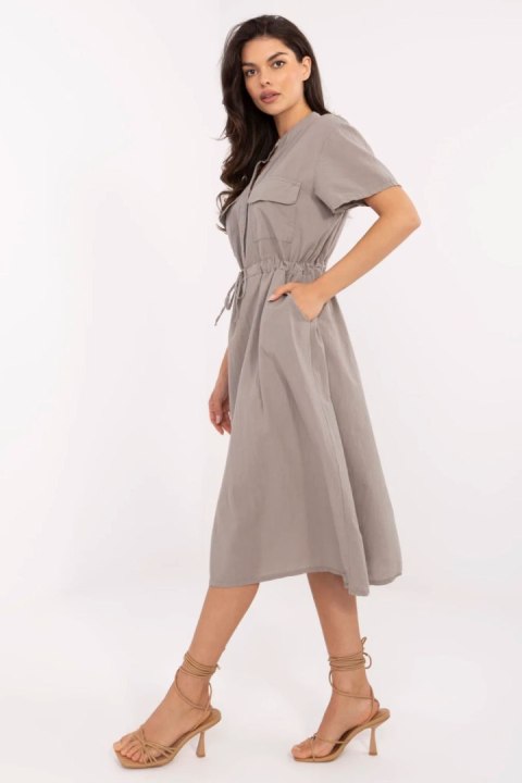 Sukienka Model MI-SK-109898.68 Dark Beige - Italy Moda Italy Moda Sukienka Model MI-SK-109898.68 Dark Beige - Italy Moda Italy Moda