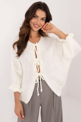 Sweter Damski Model MI-SW-2911.91 Ecru - Italy Moda Italy Moda