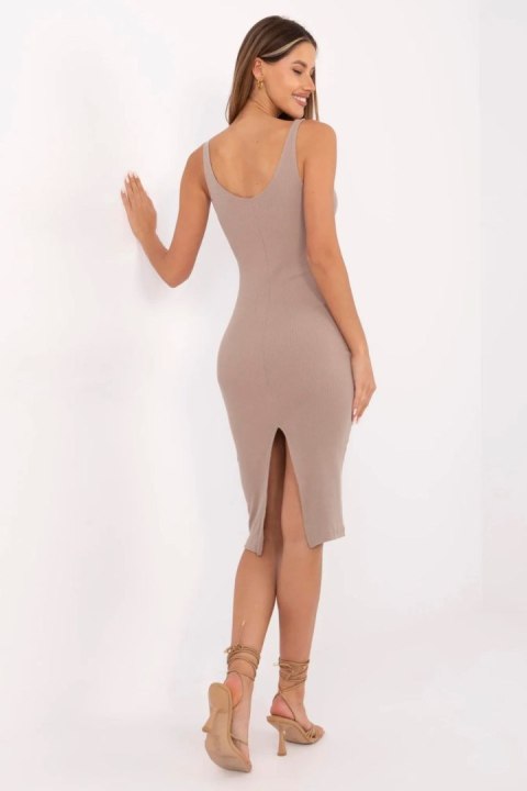 Sukienka Model RV-SK-7531.54 Dark Beige - Rue Paris Rue Paris Sukienka Model RV-SK-7531.54 Dark Beige - Rue Paris Rue Paris