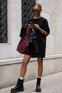 Sukienka Model Sella 378 Black - IVON IVON