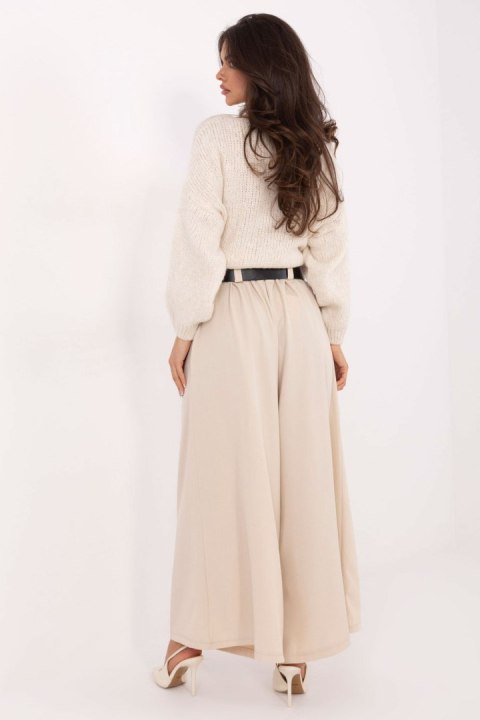 Spodnie Damskie Model IT-SP-19963.09P Light Beige - Italy Moda Italy Moda Spodnie Damskie Model IT-SP-19963.09P Light Beige - Italy Moda Italy Moda