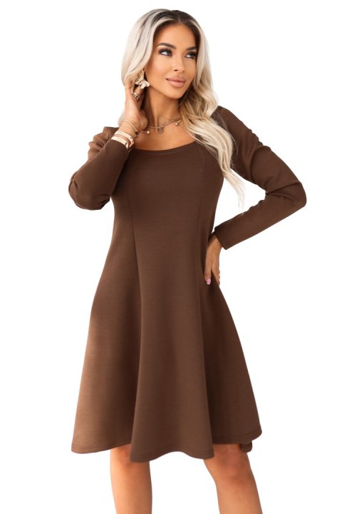 574-2 IVANA wygodna trapezowa sukienka z dekoltem i długim rękawkiem - czekoladowa