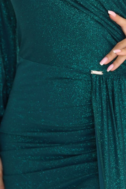 658-2 Połyskująca brokatowa sukienka maxi na jedno ramię z asymetrycznym rękawem i rozcięciem - butelkowa zieleń