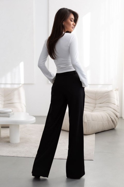 Bluzka Model Rose B61 Ecru - IVON IVON Bluzka Model Rose B61 Ecru - IVON IVON