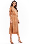 Sukienka Model A407 Welur Beige - awama Awama Sukienka Model A407 Welur Beige - awama Awama