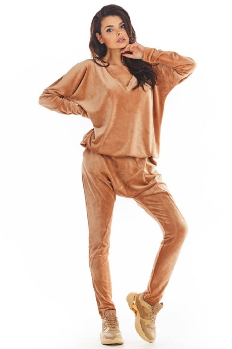 Spodnie Damskie Model A377 Beige Welur - awama Awama Spodnie Damskie Model A377 Beige Welur - awama Awama