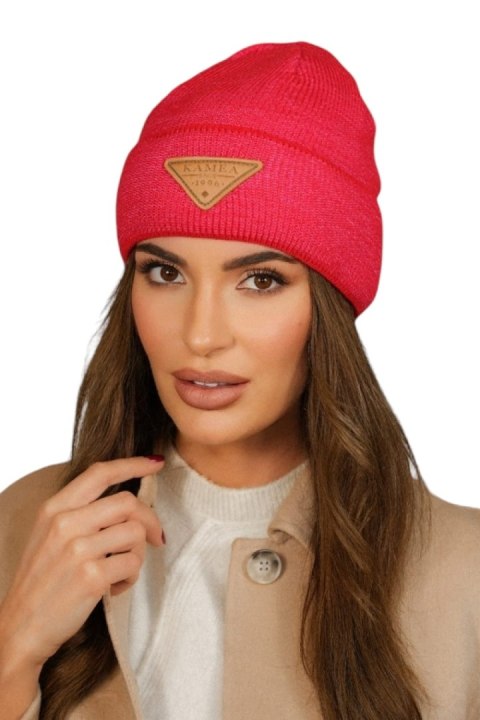 NAOMI beanie czapka zimowa z aplikacją kolor szkarłatny - Kamea Kamea NAOMI beanie czapka zimowa z aplikacją kolor szkarłatny - Kamea Kamea