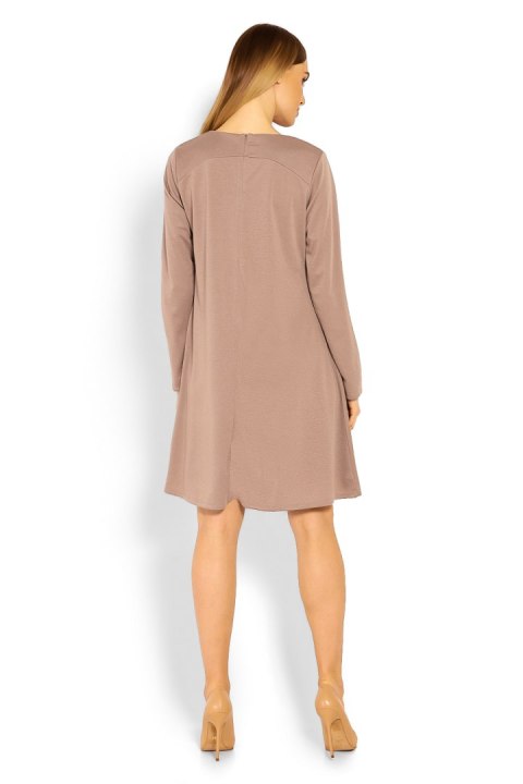 Sukienka Model 1359 Cappuccino - PeeKaBoo PeeKaBoo Sukienka Model 1359 Cappuccino - PeeKaBoo PeeKaBoo