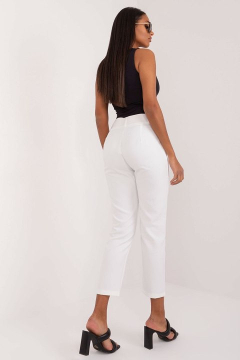 Spodnie Damskie Model TW-SP-BI-22880-2.47 White - Och Bella Och Bella Spodnie Damskie Model TW-SP-BI-22880-2.47 White - Och Bella Och Bella