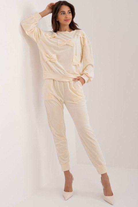 Spodnie Komplet Model DHJ-KMPL-8850.68 Ecru - Italy Moda Italy Moda Spodnie Komplet Model DHJ-KMPL-8850.68 Ecru - Italy Moda Italy Moda