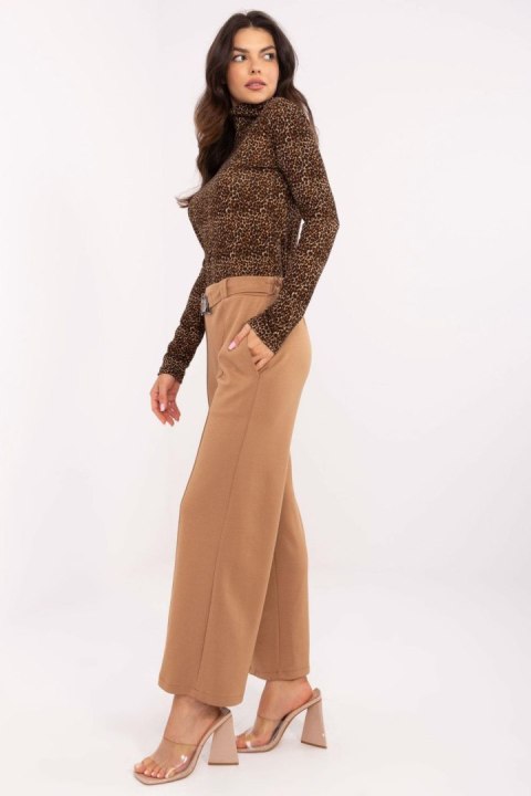 Spodnie Damskie Model DHJ-SP-20356.49 Camel - Italy Moda Italy Moda Spodnie Damskie Model DHJ-SP-20356.49 Camel - Italy Moda Italy Moda