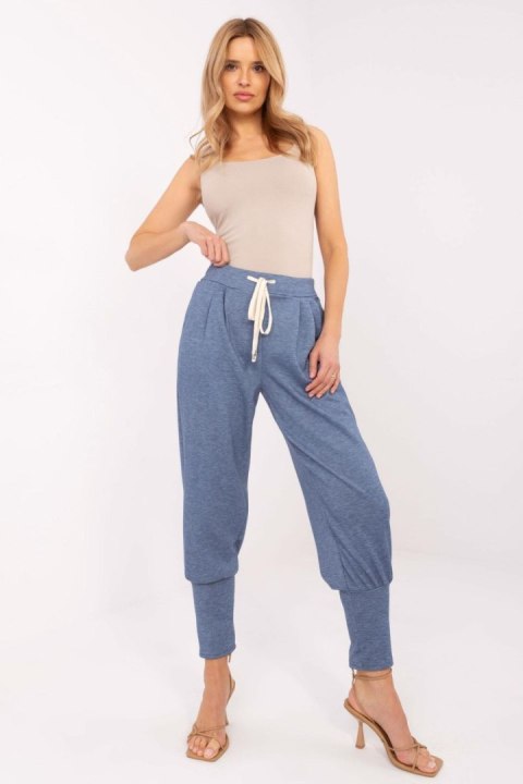 Spodnie Dresowe Model MI-SP-61700.80P Dark Blue - Italy Moda Italy Moda Spodnie Dresowe Model MI-SP-61700.80P Dark Blue - Italy Moda Italy Moda