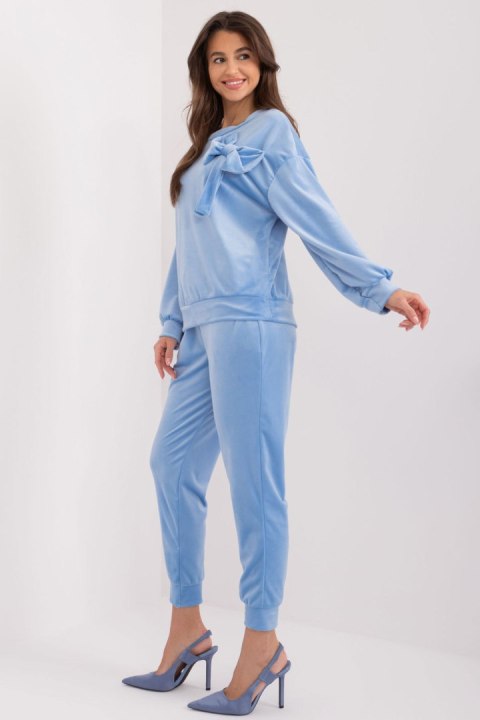 Spodnie Komplet Model DHJ-KMPL-8870.59 Light Blue - Italy Moda Italy Moda Spodnie Komplet Model DHJ-KMPL-8870.59 Light Blue - Italy Moda Italy Moda