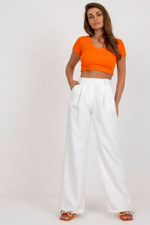 Spodnie Damskie Model DHJ-SP-15679-1.29X Ecru - Italy Moda Italy Moda Spodnie Damskie Model DHJ-SP-15679-1.29X Ecru - Italy Moda Italy Moda