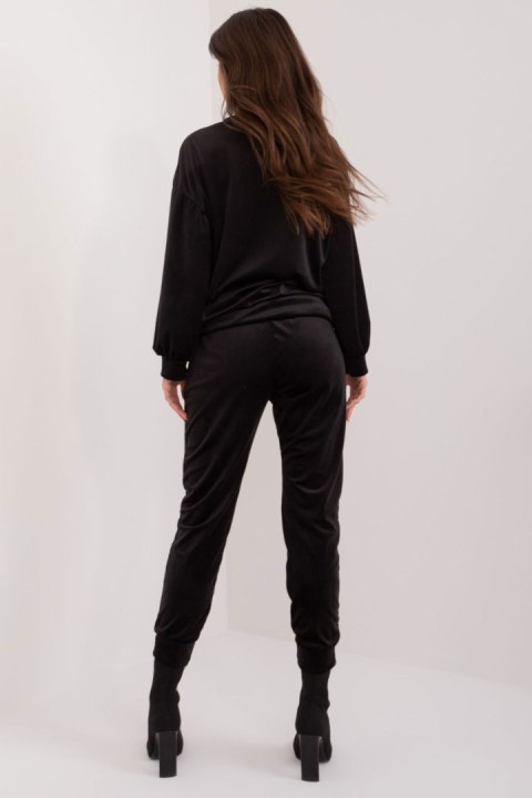 Spodnie Komplet Model DHJ-KMPL-8870.59 Black - Italy Moda Italy Moda Spodnie Komplet Model DHJ-KMPL-8870.59 Black - Italy Moda Italy Moda