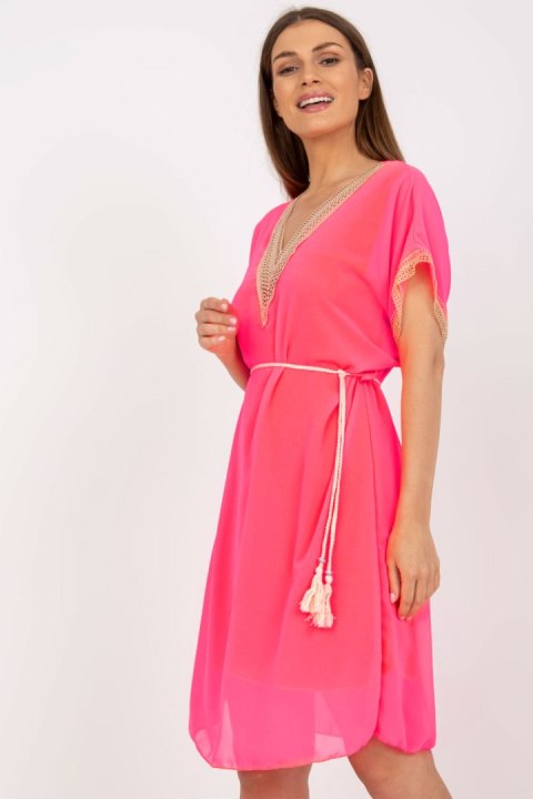Sukienka Model DHJ-SK-1508.12 Fluo Pink - Italy Moda Italy Moda Sukienka Model DHJ-SK-1508.12 Fluo Pink - Italy Moda Italy Moda