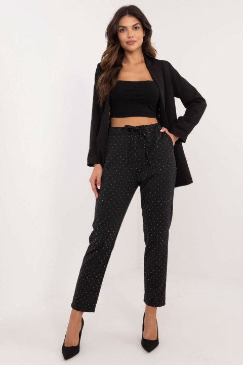 Spodnie Dresowe Model DHJ-SP-A7690.01P Black - Italy Moda Italy Moda Spodnie Dresowe Model DHJ-SP-A7690.01P Black - Italy Moda Italy Moda