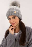 Czapka Model JK-CZ-52.31 Grey - Rue Paris Rue Paris Czapka Model JK-CZ-52.31 Grey - Rue Paris Rue Paris