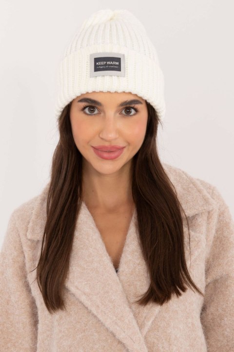 Czapka Model JK-CZ-51.18 Ecru - Rue Paris Rue Paris Czapka Model JK-CZ-51.18 Ecru - Rue Paris Rue Paris