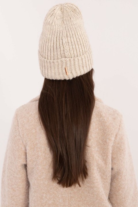 Czapka Model JK-CZ-51.32 Beige - Rue Paris Rue Paris Czapka Model JK-CZ-51.32 Beige - Rue Paris Rue Paris