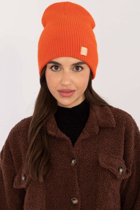 Czapka Model JK-CZ-50.25 Orange - Rue Paris Rue Paris Czapka Model JK-CZ-50.25 Orange - Rue Paris Rue Paris