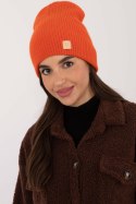 Czapka Model JK-CZ-50.25 Orange - Rue Paris Rue Paris Czapka Model JK-CZ-50.25 Orange - Rue Paris Rue Paris