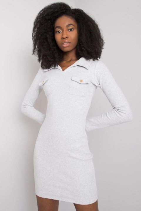 Sukienka Model RV-SK-7435.38 Light Grey - Rue Paris Rue Paris Sukienka Model RV-SK-7435.38 Light Grey - Rue Paris Rue Paris