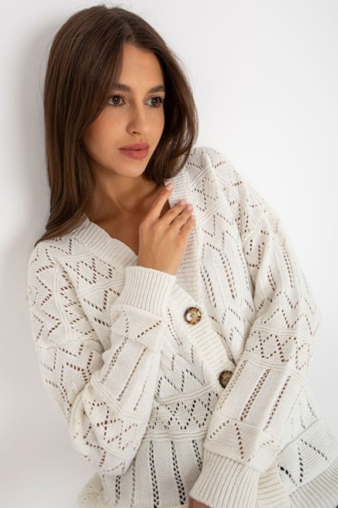 Sweter Damski Model LC-SW-8022.04P Ecru - Rue Paris Rue Paris Sweter Damski Model LC-SW-8022.04P Ecru - Rue Paris Rue Paris