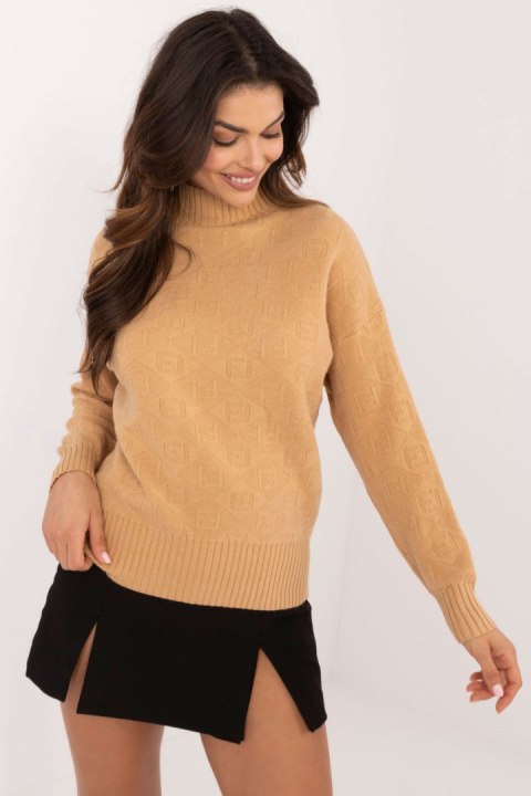 Sweter Damski Model AT-SW-2339.54 Camel - AT AT Sweter Damski Model AT-SW-2339.54 Camel - AT AT