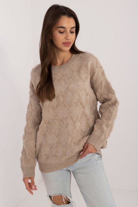 Sweter Damski Model AT-SW-2361.61 Beige - AT AT Sweter Damski Model AT-SW-2361.61 Beige - AT AT