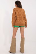 Sweter Damski Model AT-SW-2361.61 Light Brown - AT AT Sweter Damski Model AT-SW-2361.61 Light Brown - AT AT
