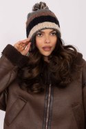Czapka Model AT-CZ-PH24.60P Beige - AT AT Czapka Model AT-CZ-PH24.60P Beige - AT AT