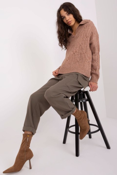 Sweter Damski Model AT-SW-2349-2.96 Brown - AT AT Sweter Damski Model AT-SW-2349-2.96 Brown - AT AT
