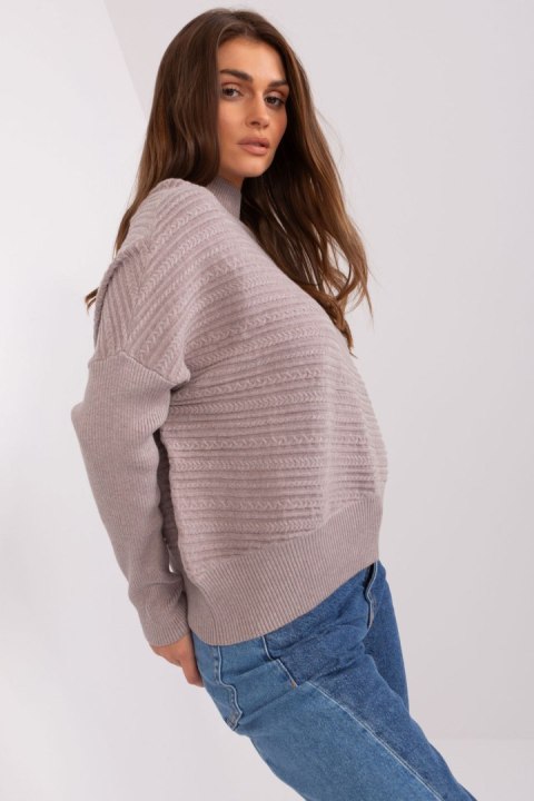 Sweter Damski Model AT-SW-2368.36X Dark Beige - AT AT Sweter Damski Model AT-SW-2368.36X Dark Beige - AT AT