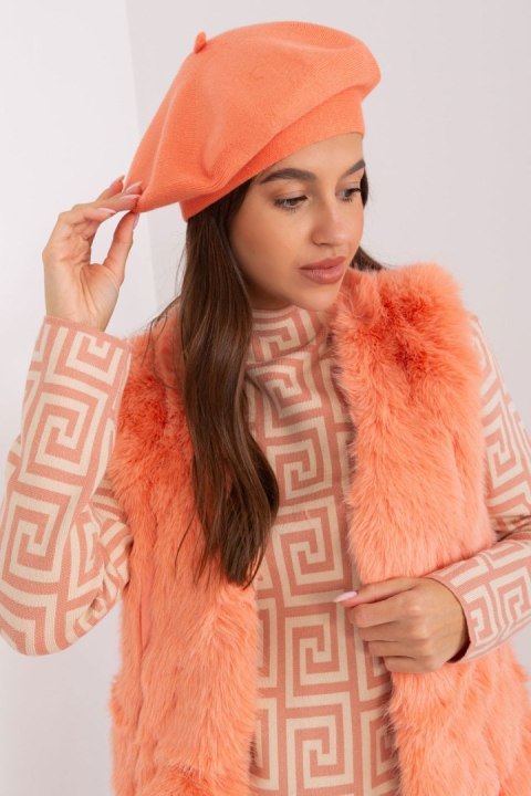 Beret Model AT-CZ-231305.85P Brzoskwinia - AT AT Beret Model AT-CZ-231305.85P Brzoskwinia - AT AT
