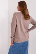 Sweter Damski Model AT-SW-2338.14P Dark Beige - AT AT Sweter Damski Model AT-SW-2338.14P Dark Beige - AT AT