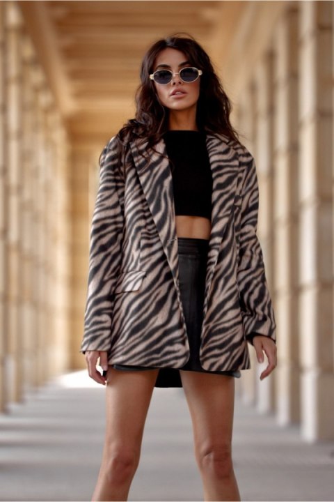 Marynarka Model Luna CAM ZAK0019 Camel - Roco Fashion Roco Fashion Marynarka Model Luna CAM ZAK0019 Camel - Roco Fashion Roco Fashion