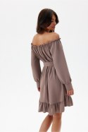Sukienka Model Chiara CAP SUK0499 Cappuccino - Roco Fashion Roco Fashion Sukienka Model Chiara CAP SUK0499 Cappuccino - Roco Fashion Roco Fashion