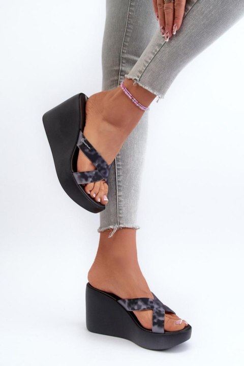Sandał Klapki Model 83520 Ipanema High Fashion Slide Fem Black - Step in style Step in style Sandał Klapki Model 83520 Ipanema High Fashion Slide Fem Black - Step in style Step in style