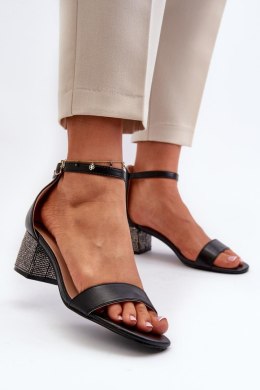 Sandały Model Wiatalia 8338-257 Black - Step in style Step in style