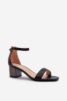 Sandały Model Wiatalia 8338-257 Black - Step in style Step in style