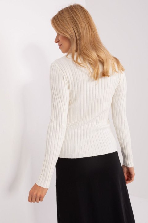 Sweter Damski Model PM-SW-PM1089.09P Ecru - Factory Price Factory Price Sweter Damski Model PM-SW-PM1089.09P Ecru - Factory Price Factory Price