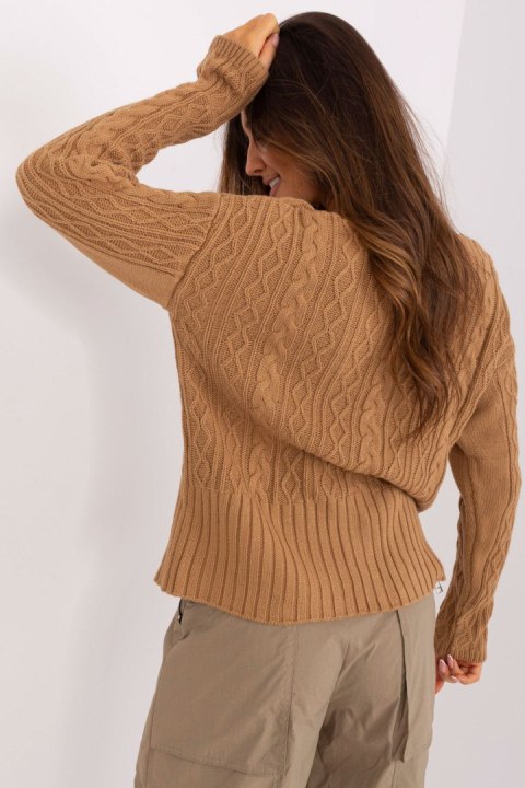 Sweter Damski Model BA-SW-0252.61P Camel - Badu Badu Sweter Damski Model BA-SW-0252.61P Camel - Badu Badu