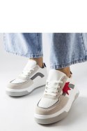 Białe sneakersy z eko zamszową wstawką Kollins - Solea Solea Białe sneakersy z eko zamszową wstawką Kollins - Solea Solea