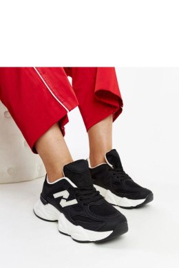 Czarne sneakersy na masywnej podeszwie Gergely - Solea Solea